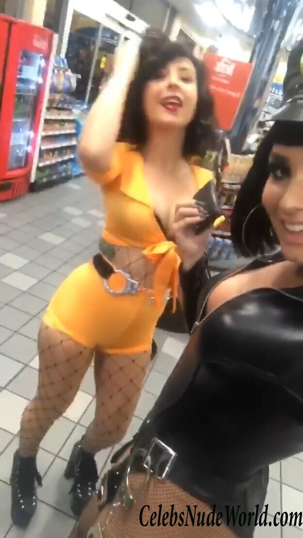 Demi Lovato Sexy 71157