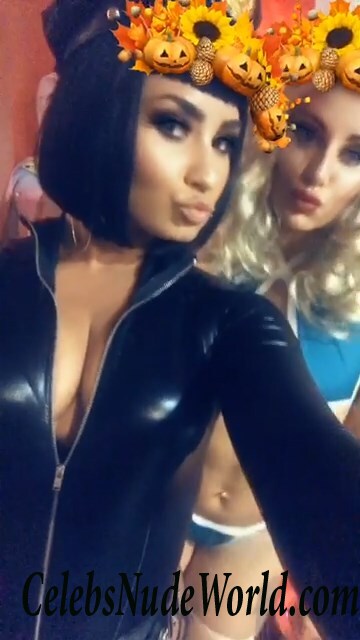 Demi Lovato Sexy 71171