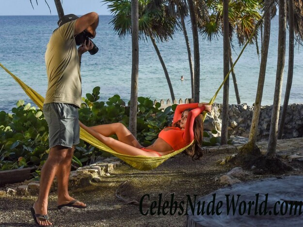 Demi Rose Bikini 71211