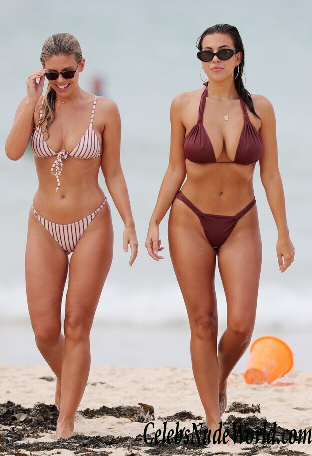Natasha Oakley & Devin Brugman Bikini 71341
