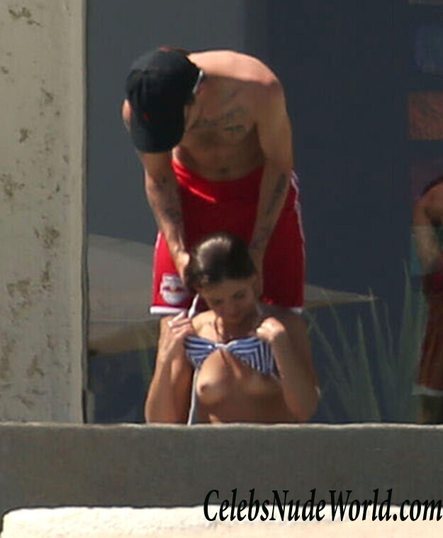 Danielle Campbell Topless Photos 71556