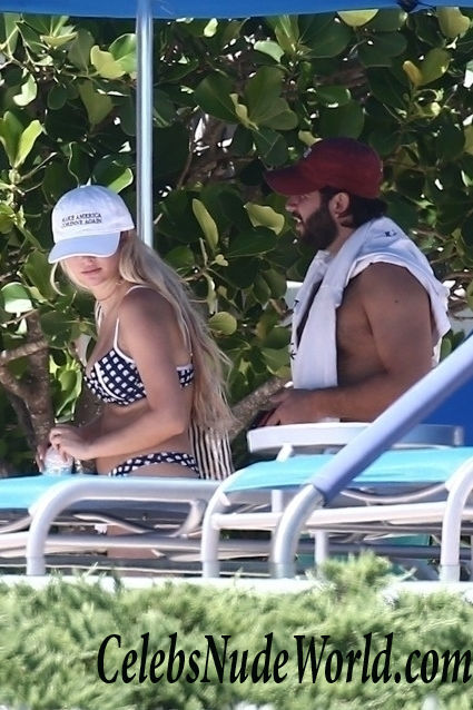 Corinne Olympios Bikini 71820