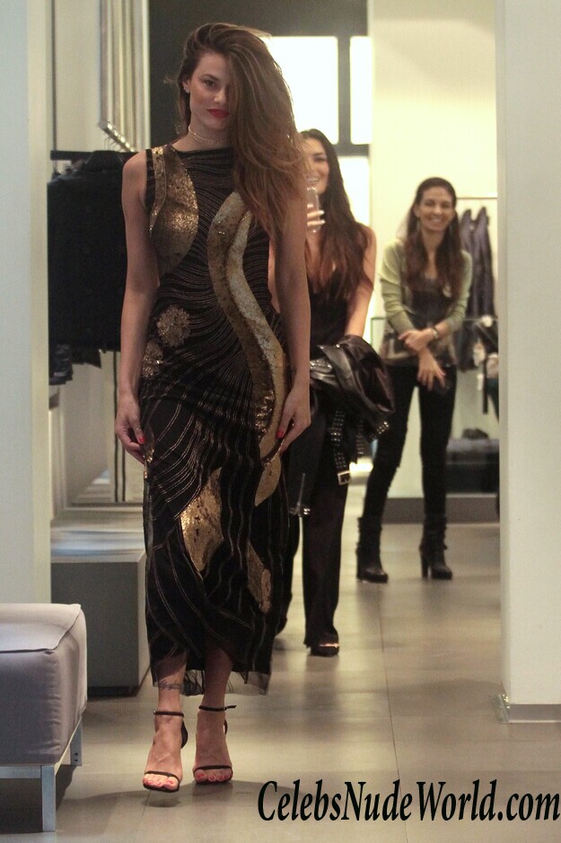 Dayane Mello And Her Beautiful Backless Dress 72288