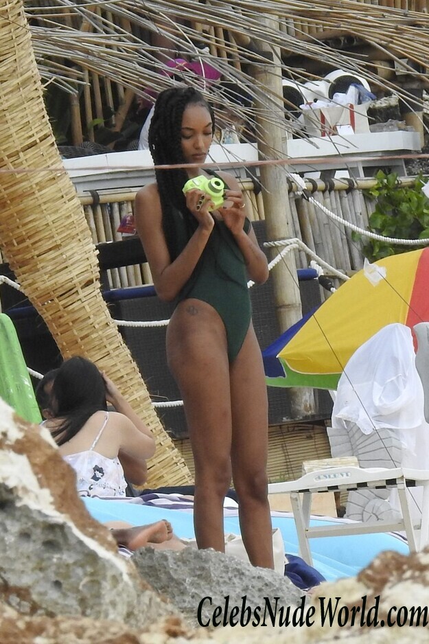 Jourdan Dunn & Cindy Bruna Erotic 72381