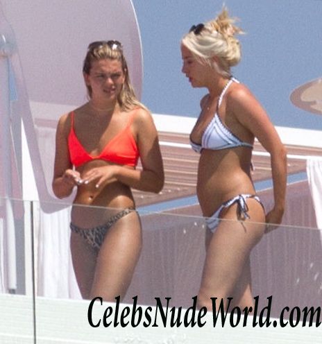 Louisa Johnson, Chloe Paige, Havva Rebke Topless 72481