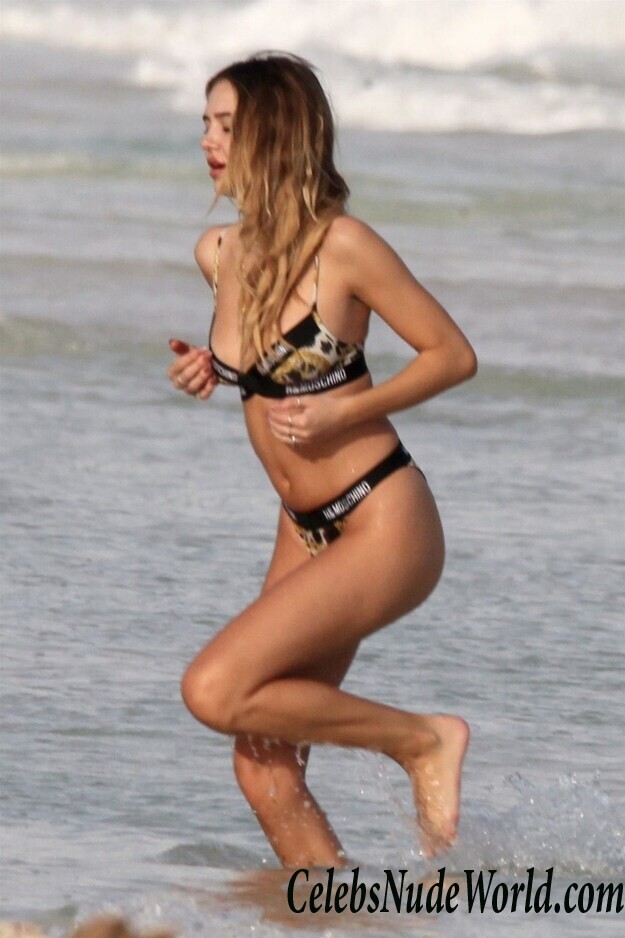 Delilah Belle Hamlin Bikini 72615