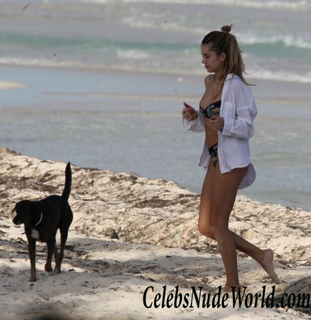 Delilah Belle Hamlin Bikini 72651