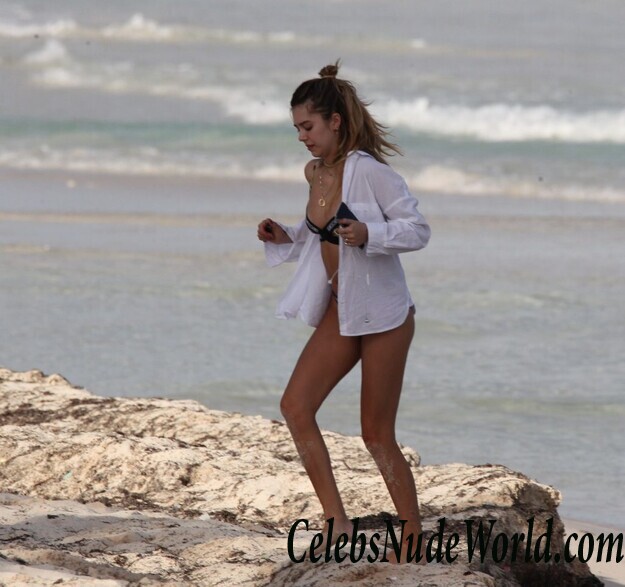 Delilah Belle Hamlin Bikini 72652