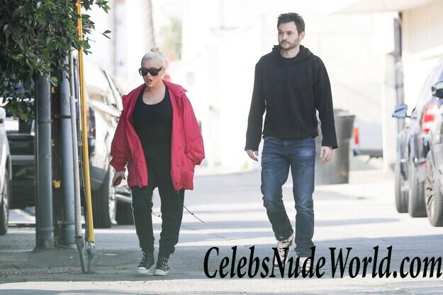 Christina Aguilera Braless 72797