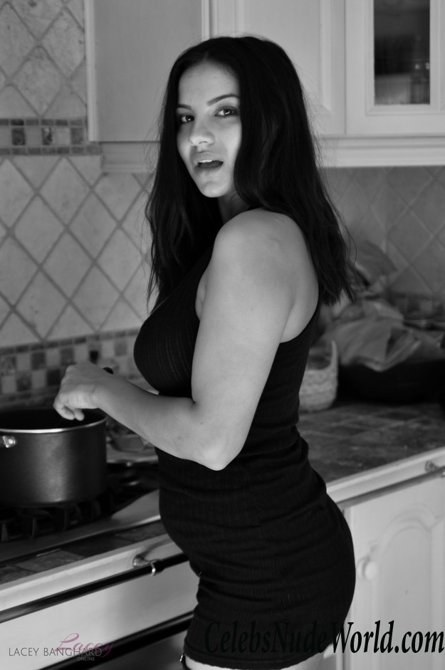 Hottest babe in mini playing with a spaghetti in kitchen 7290