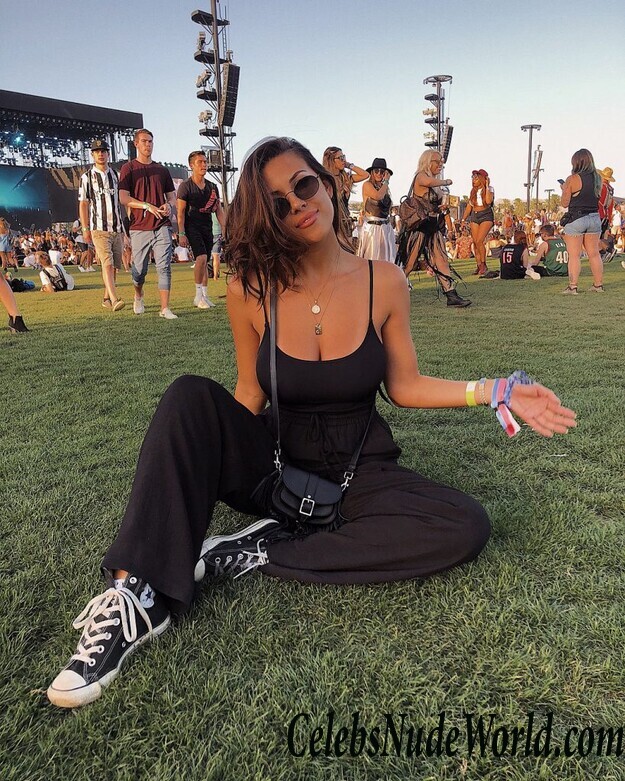 Devin Brugman Sexy 73003