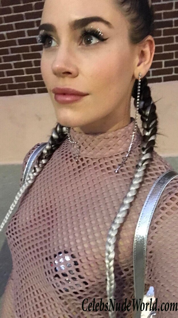 Christa B Allen See Through Photos 73102