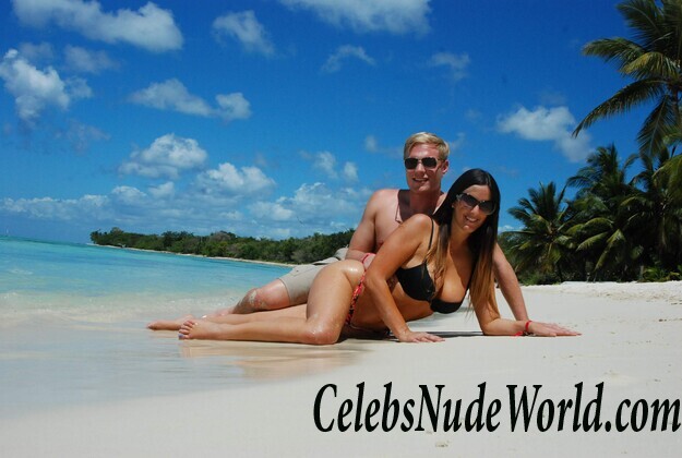 Claudia Romani Sexy Bikini Pictures 73106