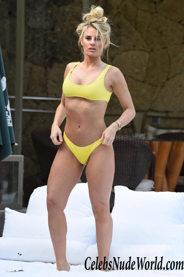 Danielle Armstrong Sexy 73210