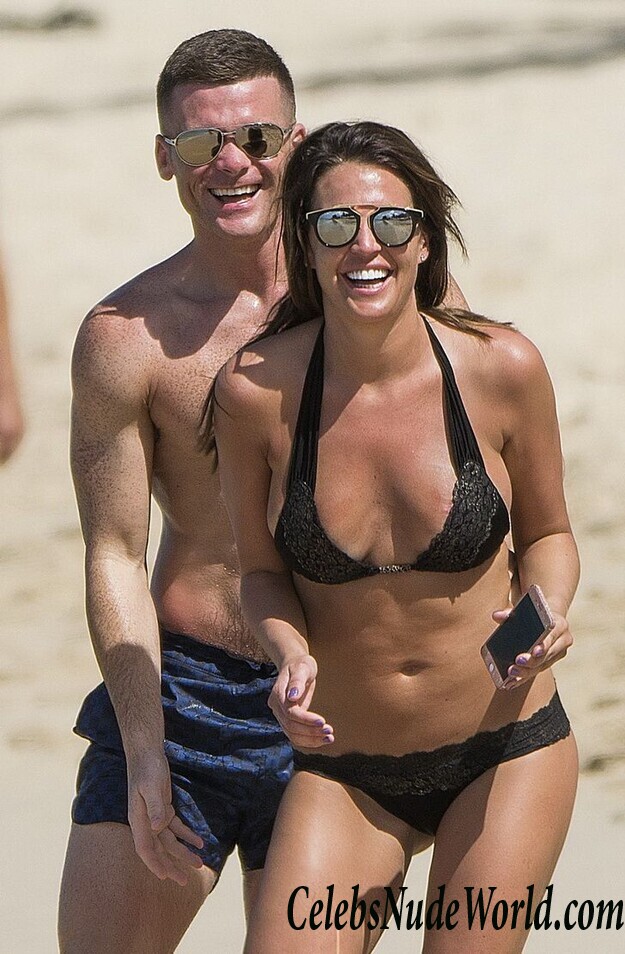 Danielle Lloyd Bikini Photos 73253
