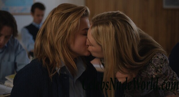 Chloë Grace Moretz & Quinn Shephard Sexy 73815