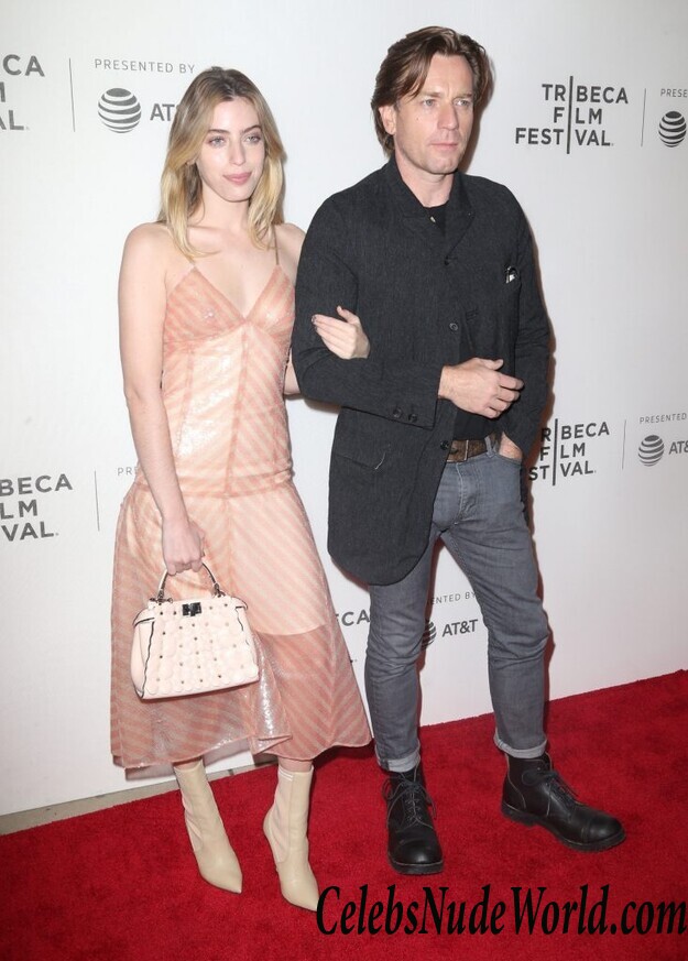 Clara McGregor Sexy 74077