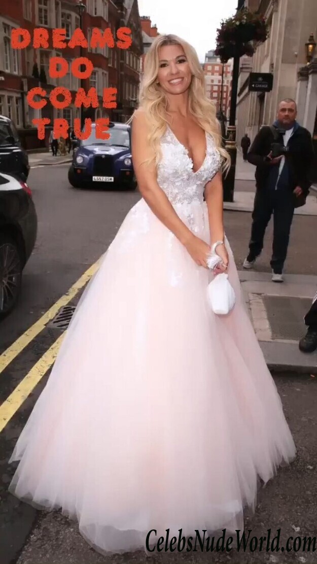 Christine McGuinness Cleavage 74927