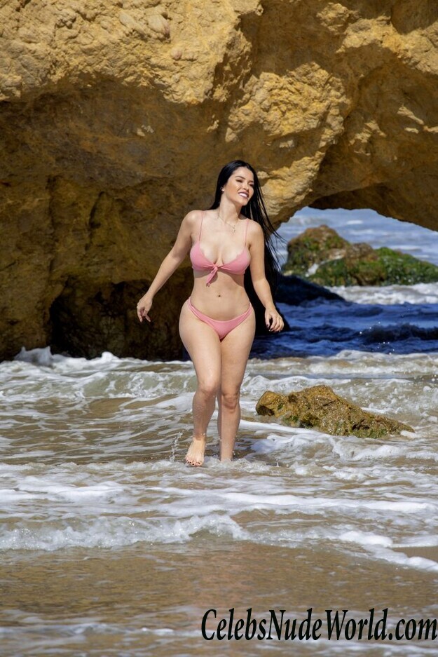 Claudia Alende Sexy 75027