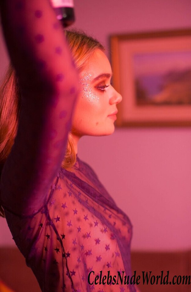 Claudia Thompson Naked 75198