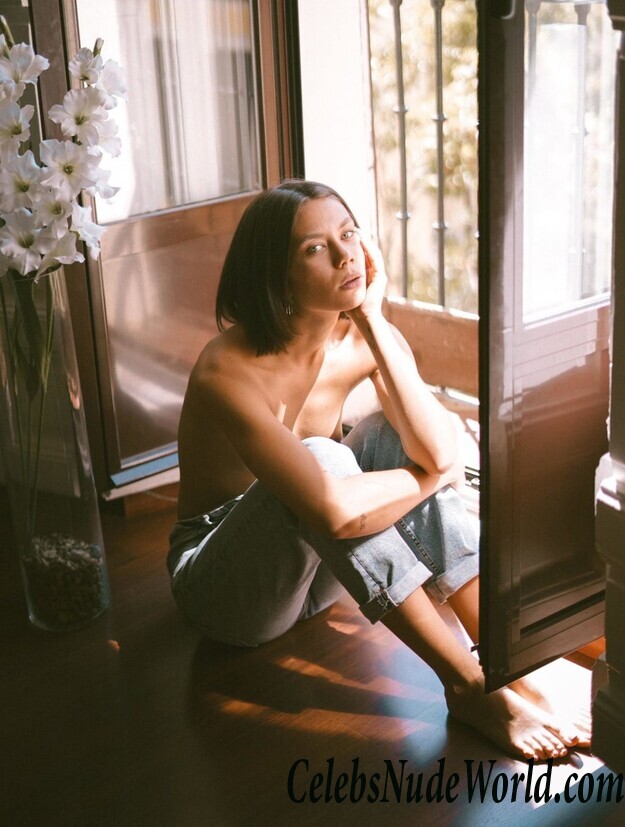 Clementina Aliberti Topless 75214