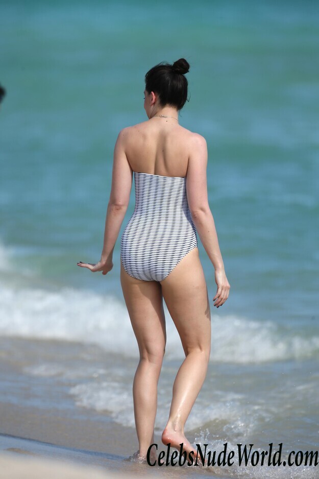 Daisy Lowe Sexy Photos 75424