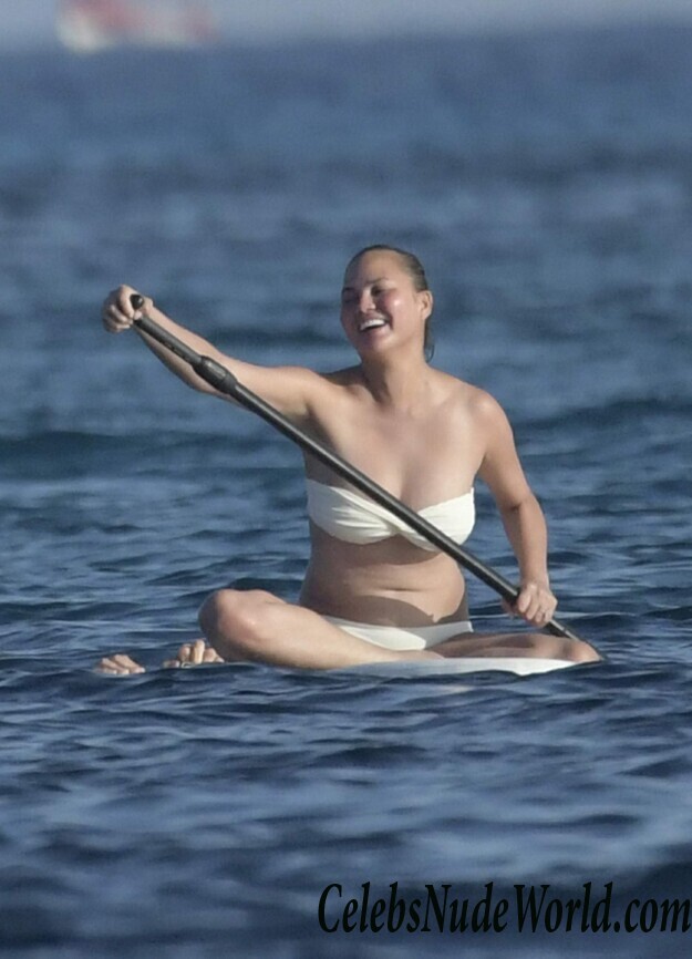 Chrissy Teigen Sexy 75484