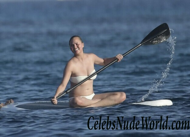 Chrissy Teigen Sexy 75493