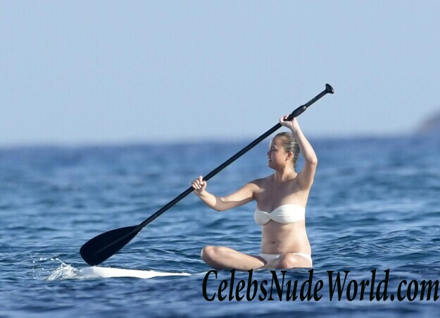 Chrissy Teigen Sexy 75497