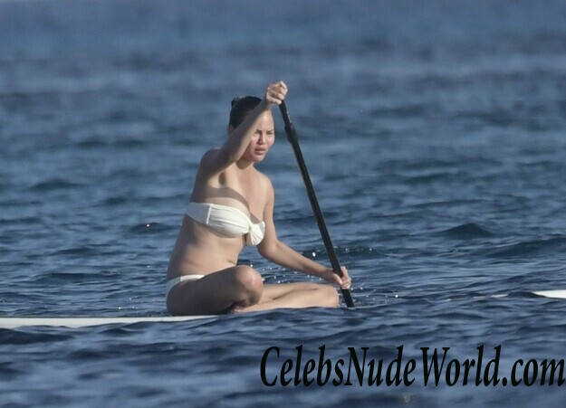 Chrissy Teigen Sexy 75501