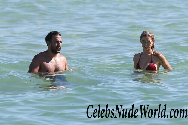 Danielle Knudson Bikini 75597