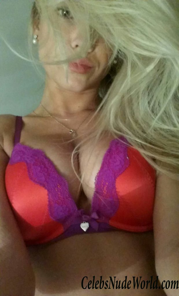 Eilidh Scott The Buxom Beauty: Leaks Edition 76075