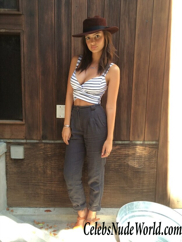 Emily Ratajkowski New Leaked Pics (170 PHOTOS) 76490