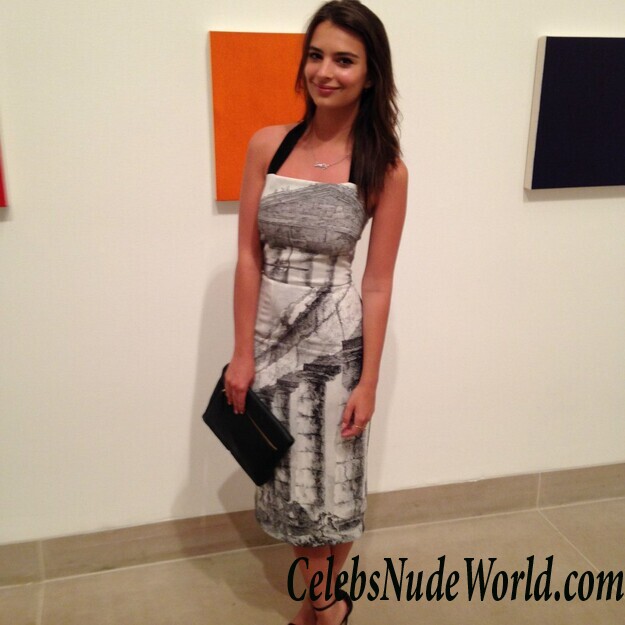 Emily Ratajkowski New Leaked Pics (170 PHOTOS) 76515