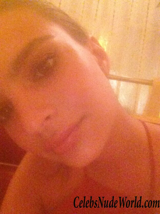 Emily Ratajkowski New Leaked Pics (170 PHOTOS) 76556