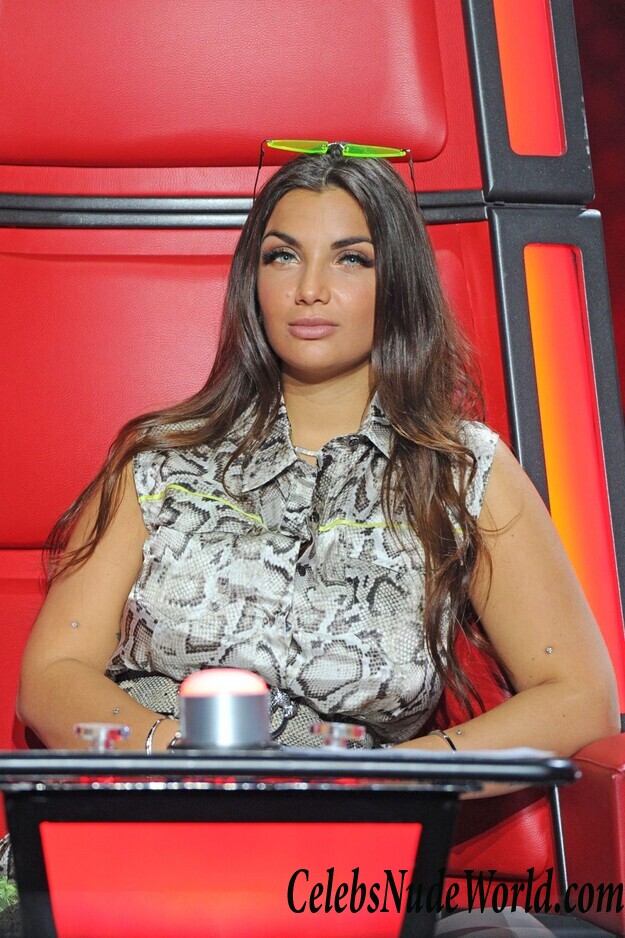 Elettra Lamborghini Nip Slip 76975