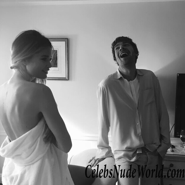 Doutzen Kroes Nude 77109