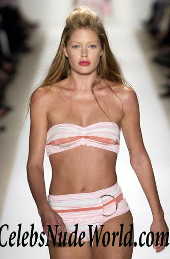 Doutzen Kroes Nude 77122