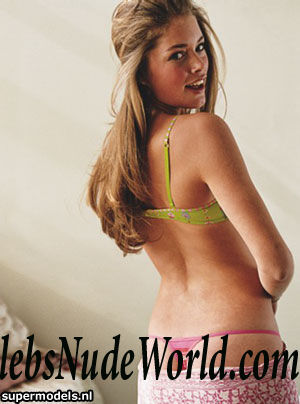 Doutzen Kroes Nude 77129