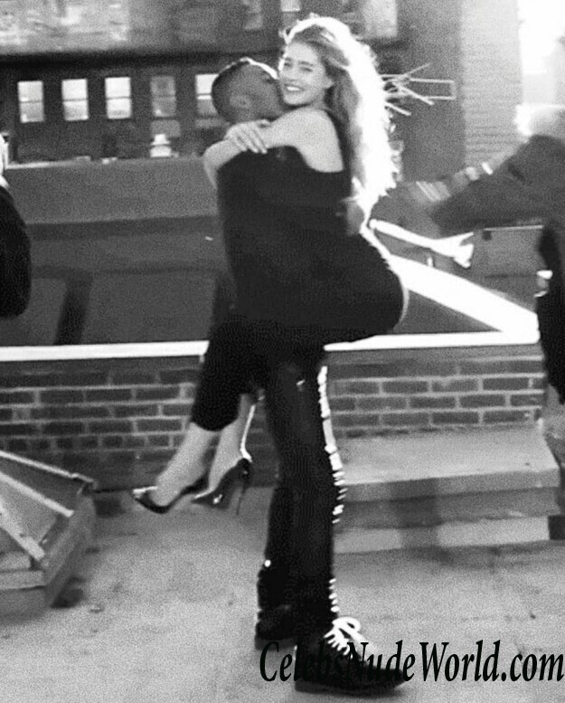 Doutzen Kroes Nude 77198