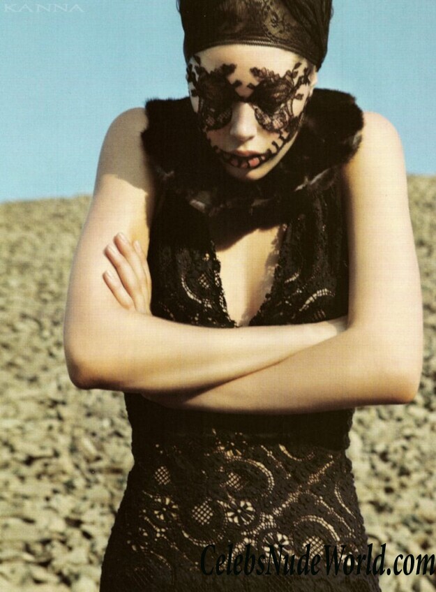 Doutzen Kroes Nude 77224