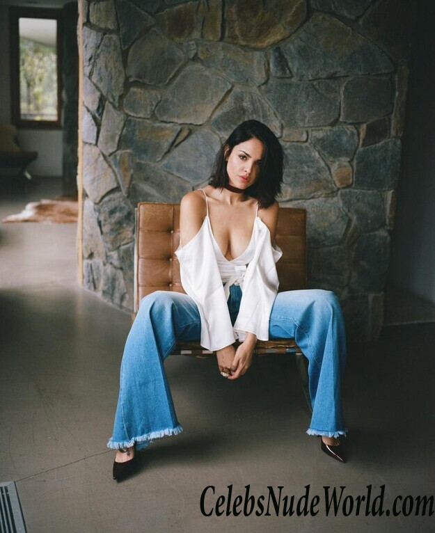 Eiza González Sexy 77322