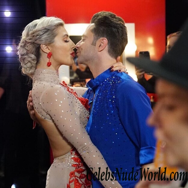 Emma Slater Sexy 77441