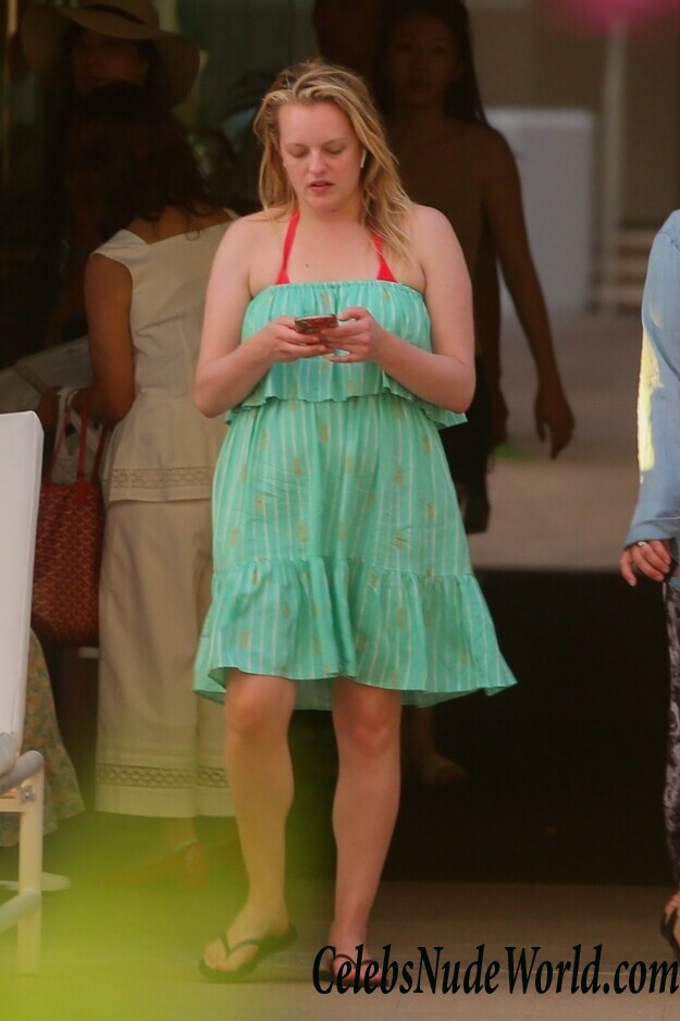 Elisabeth Moss Hot 77666