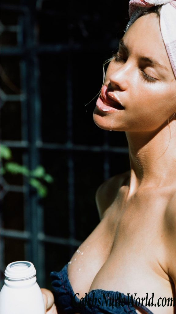 Elyse Taylor Nude 77748