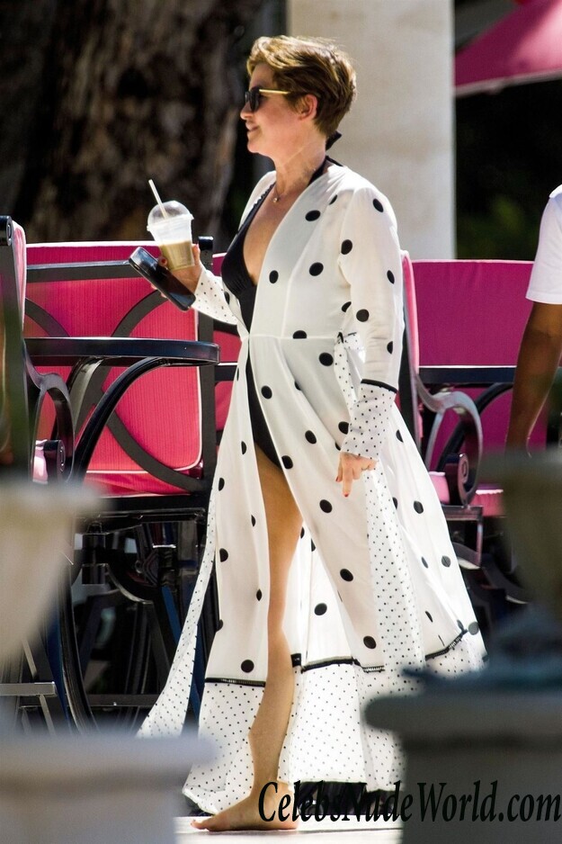 Emma Forbes Erotic 77776