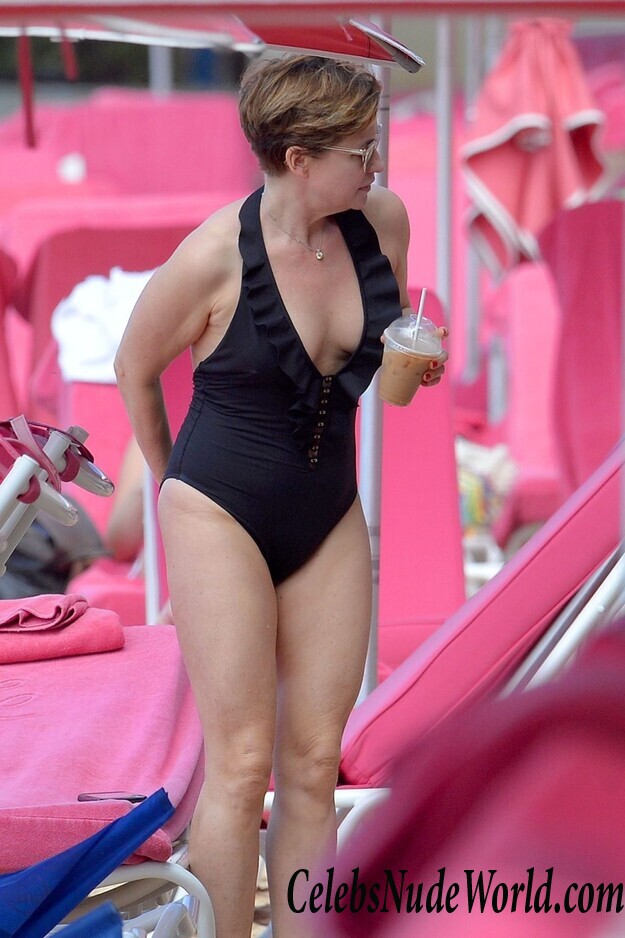 Emma Forbes Erotic 77795