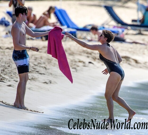 Emma Forbes Erotic 77851