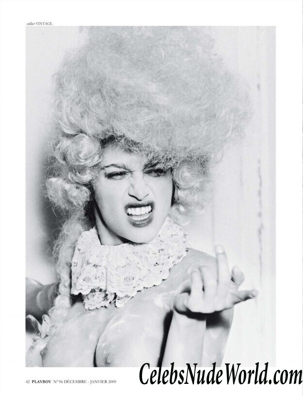 Emma de Caunes Topless 78108