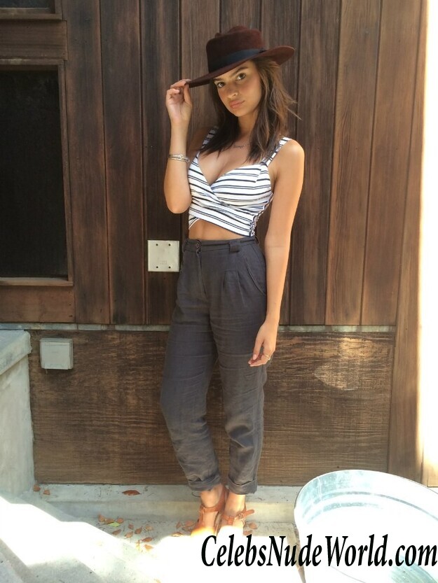 Emily Ratajkowski New Leaked Photos &#8211; 2017 78252